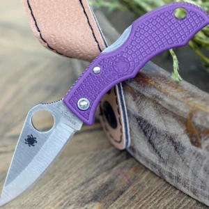 Purple Ladybug 3 Folding Knife / SPYDERCO